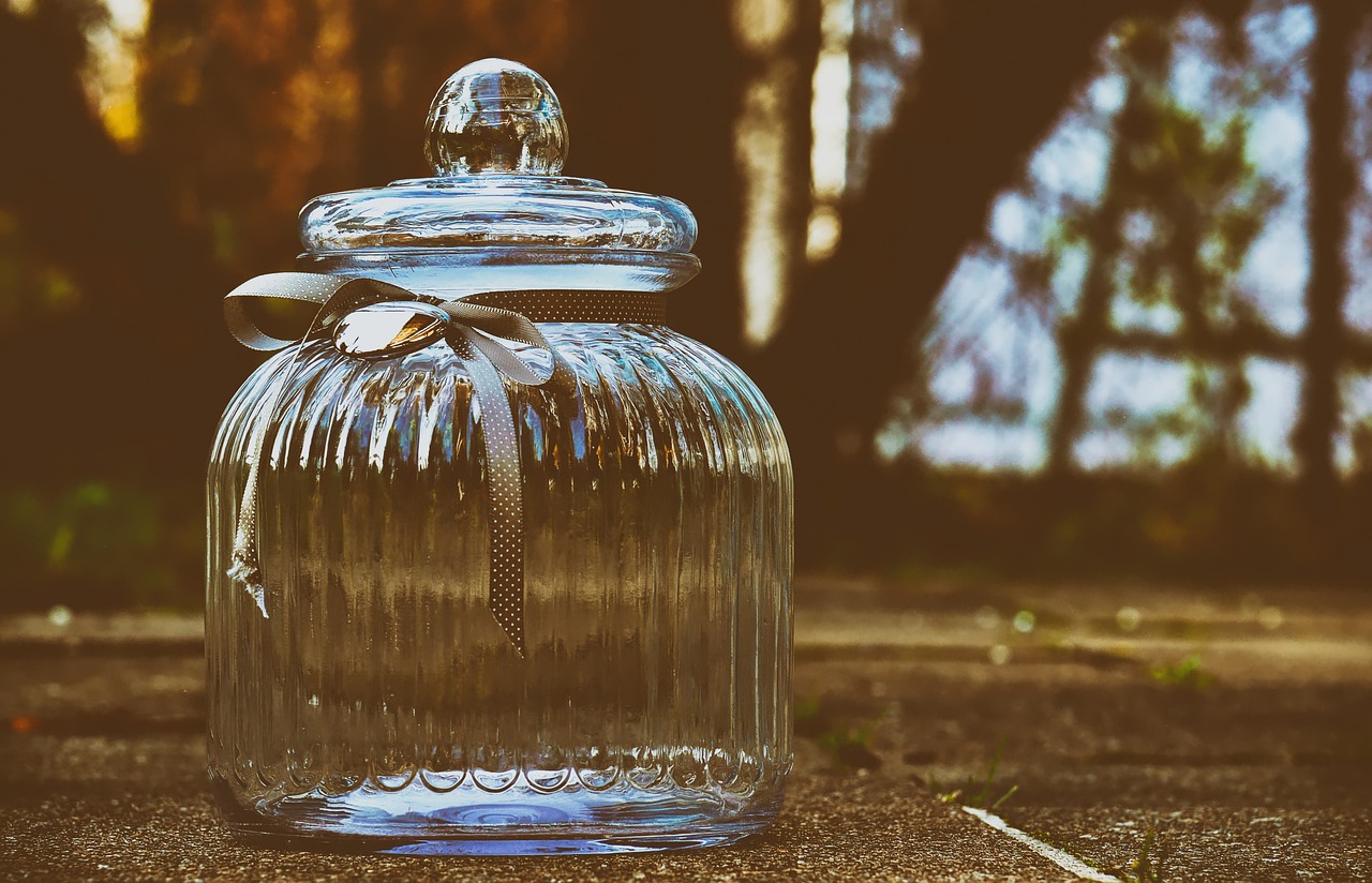 How to Create a DIY Memory Jar for Special Moments